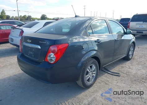 2015 Chevrolet Sonic Lt Auto z USA, uszkodzony, nr VIN 1G1JC5SHXF4169884